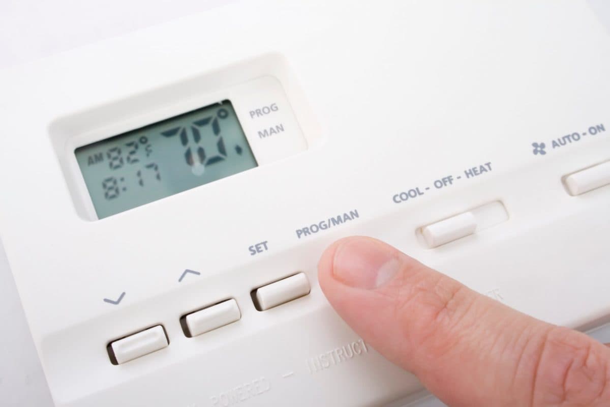 thermostat-adjustment